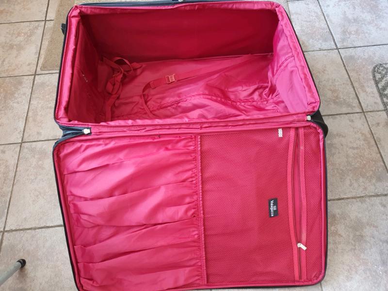 delsey valaguzza suitcase